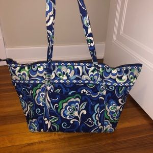 Vera Bradley overnight bag